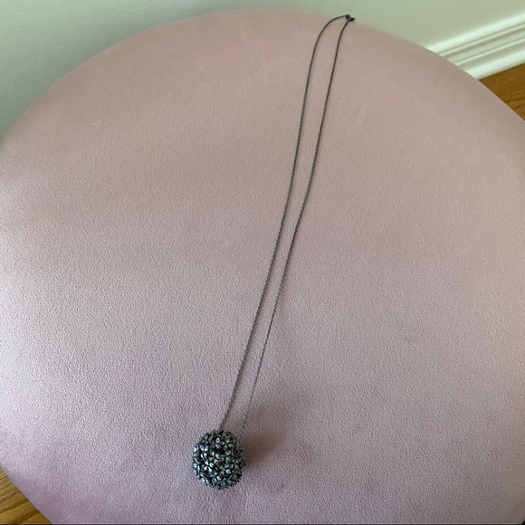 ALDO PURPLE FLORAL LONG NECKLACE - Picture 2 of 4